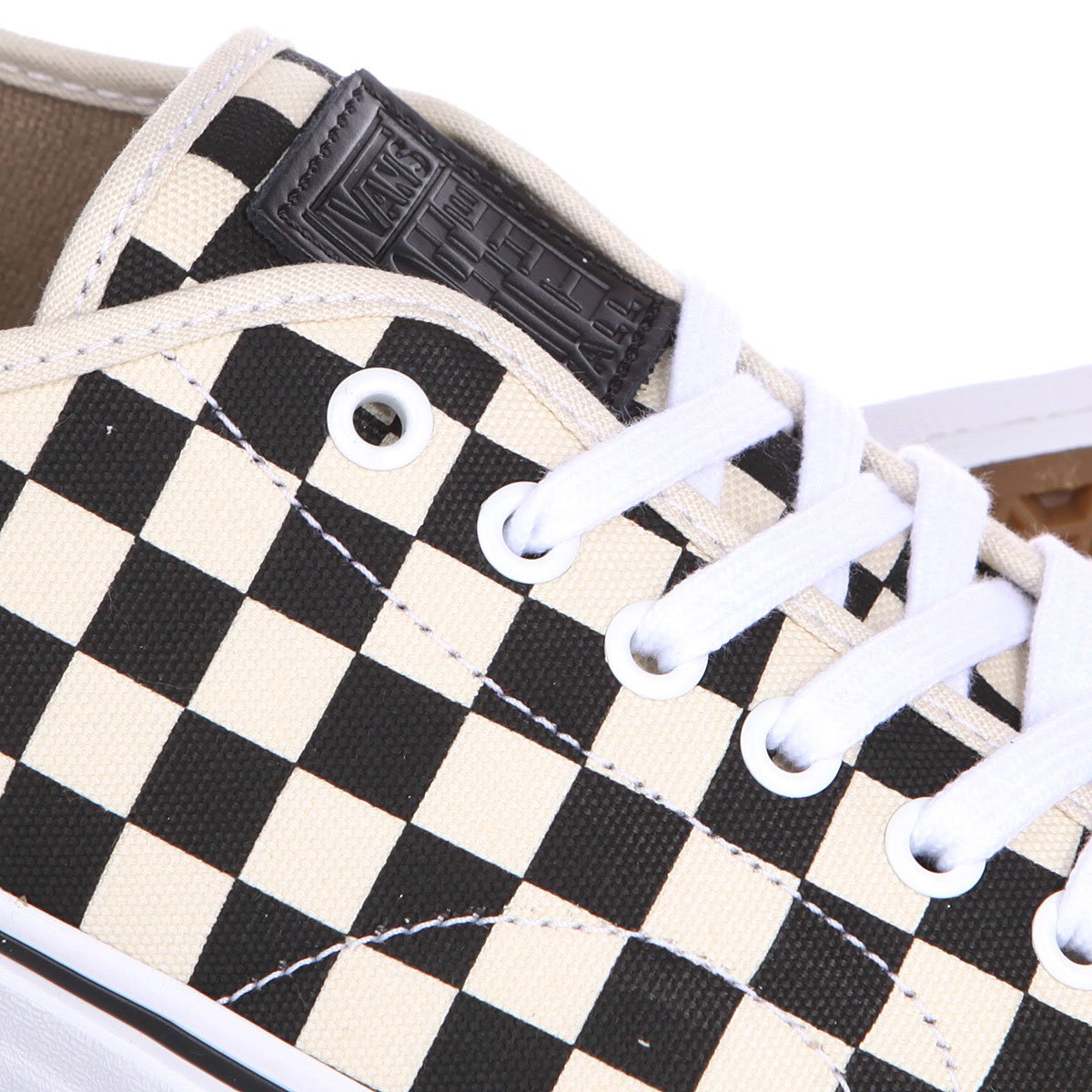 vans av classic checker