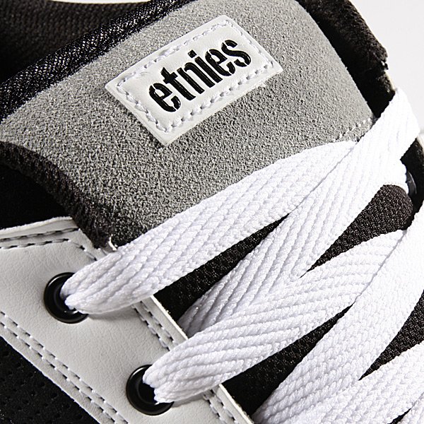 Czar etnies on sale