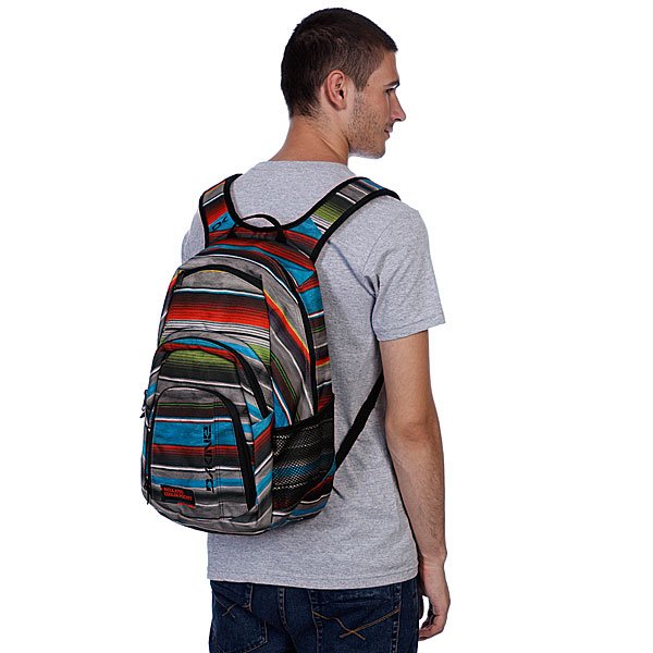 L true. 2. Okkam logo. 1. Вратарские щитки труе.