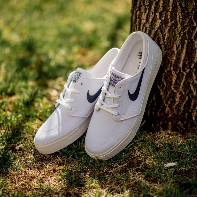 Nike zoom janoski cnvs online